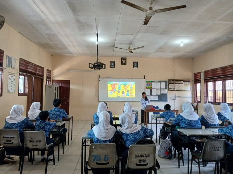 Pengambilan Video UKIN Mahasiswa PPG UMRAH Dilaksanakan di Tiga SMP di Tanjungpinang